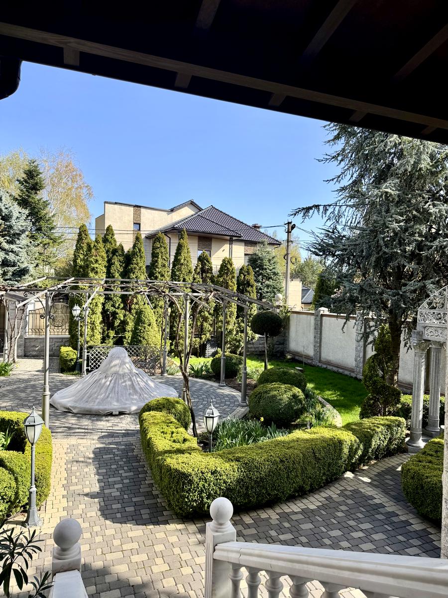 Дом по адресу ул. Бернардацци (площадь 520 м²) - imageAlt 4 Дом по адресу ул. Бернардацци (площадь 520 м²) - Atlanta.ua - imageAlt 4
