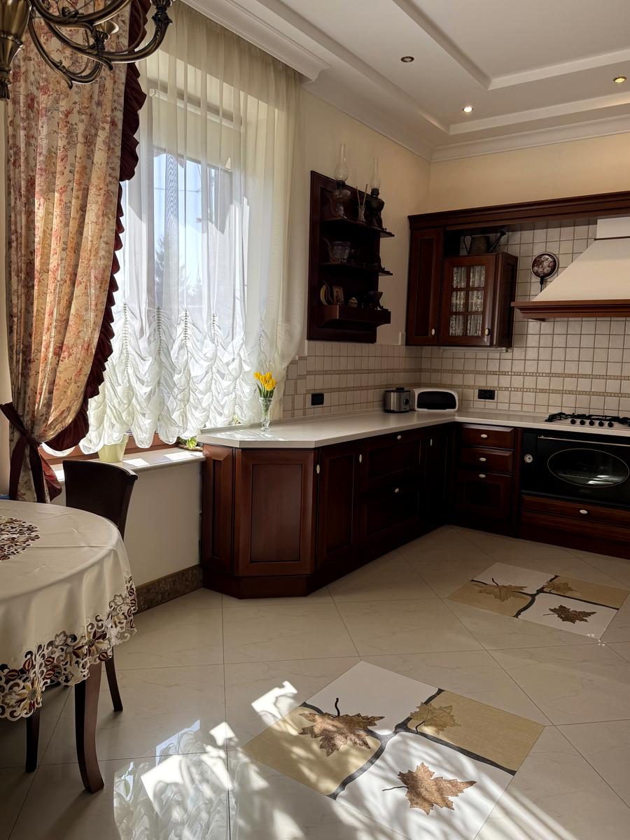 Дом по адресу ул. Бернардацци (площадь 520 м²) - imageAlt 10 Дом по адресу ул. Бернардацци (площадь 520 м²) - Atlanta.ua - imageAlt 10