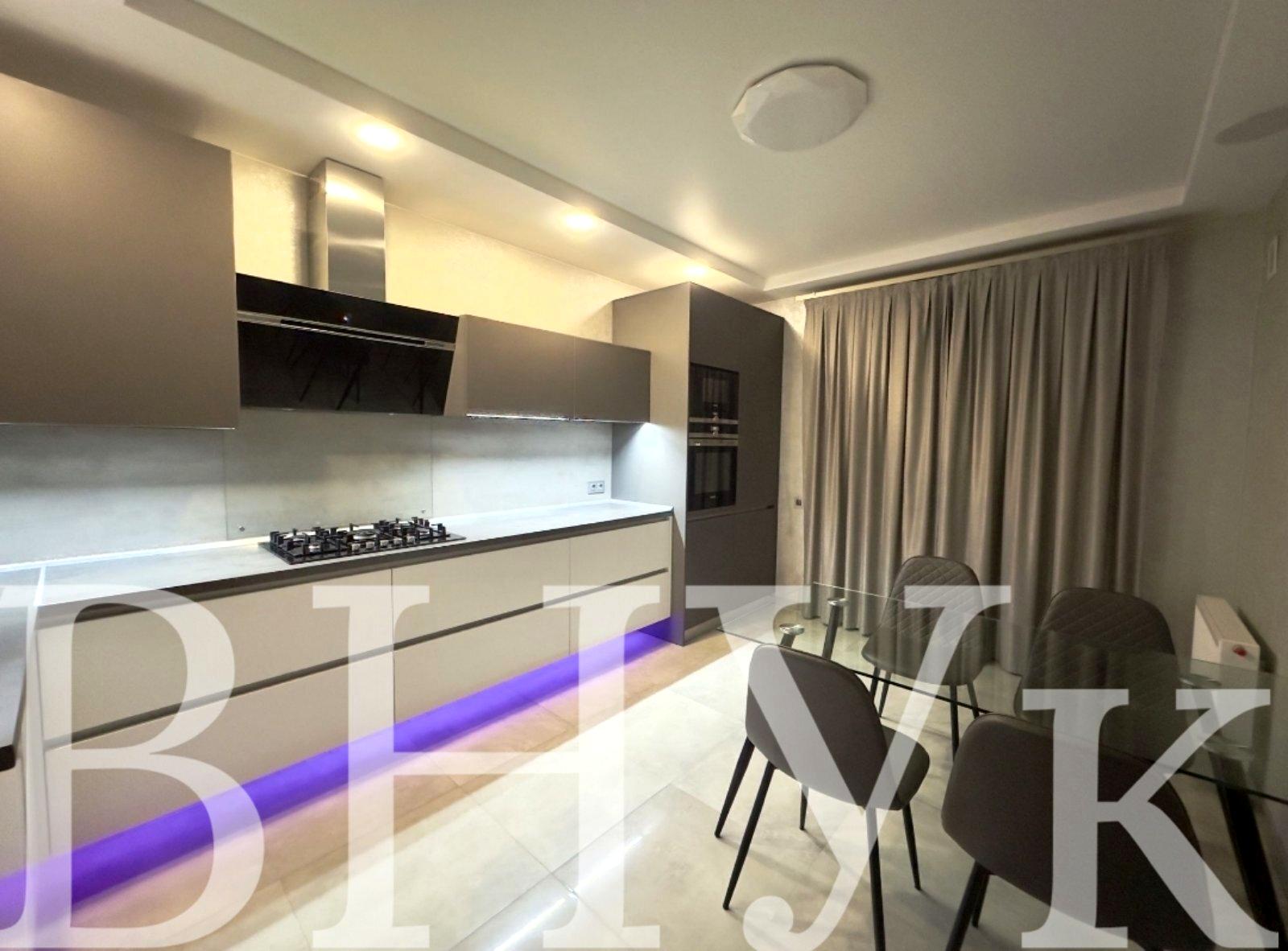 1862649412547568