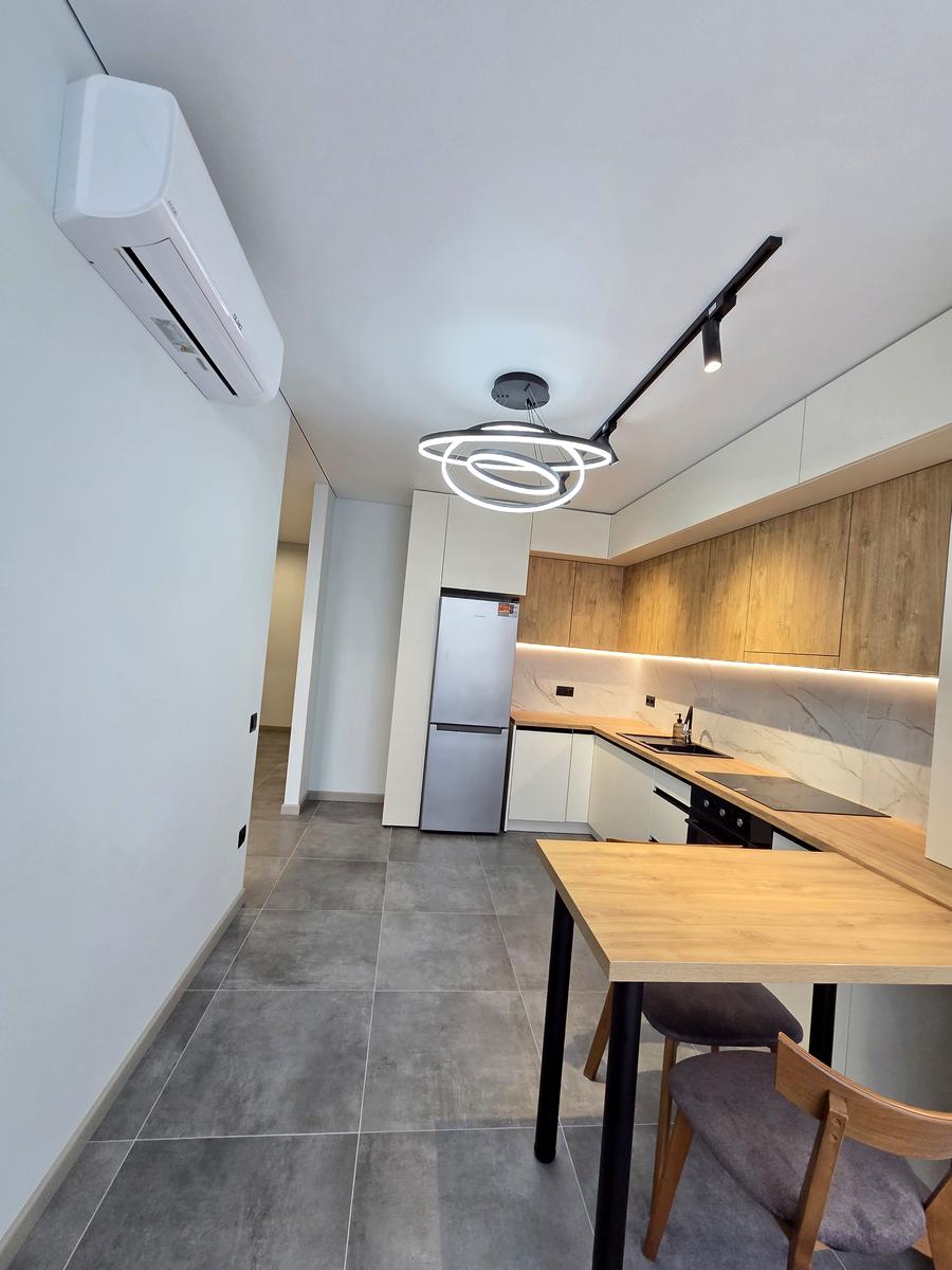 1862704898906125