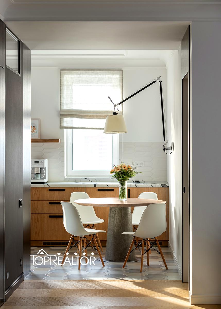 1862718282170526