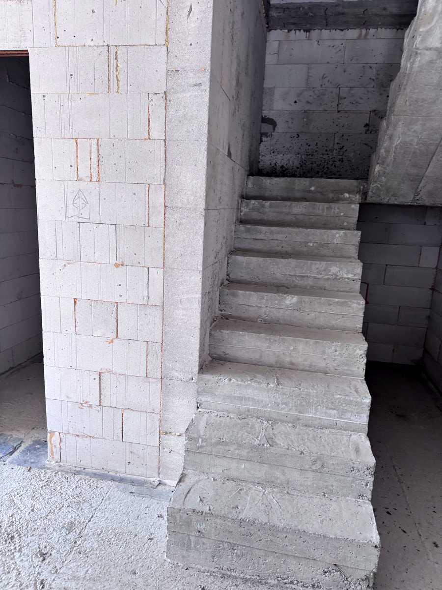 1862813400842765