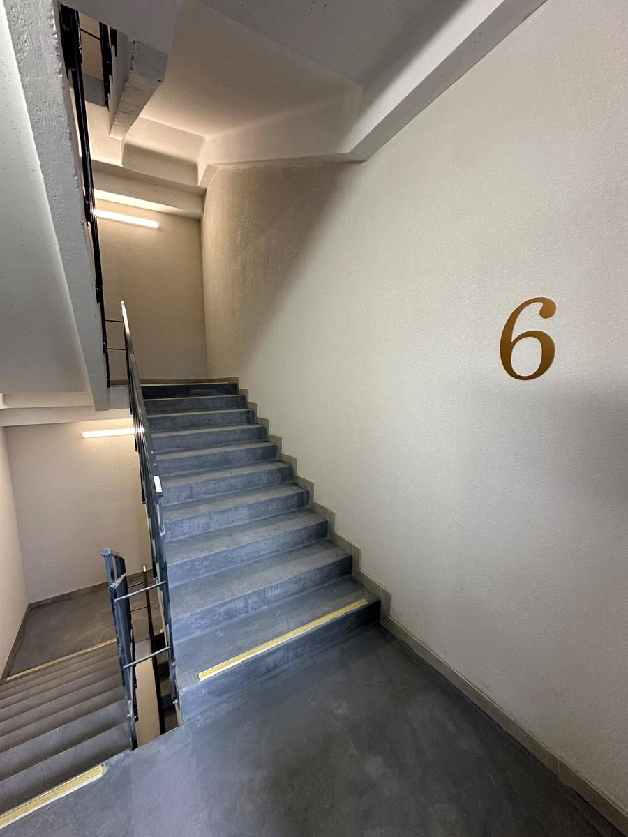 1862896707545899