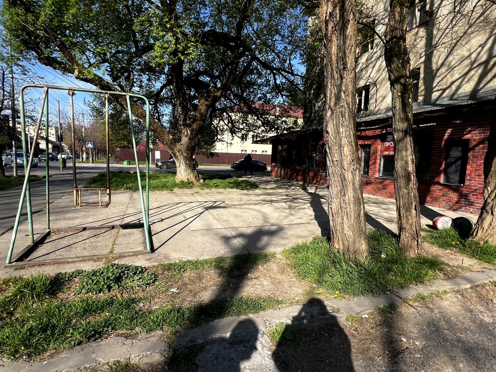 1862962025895325