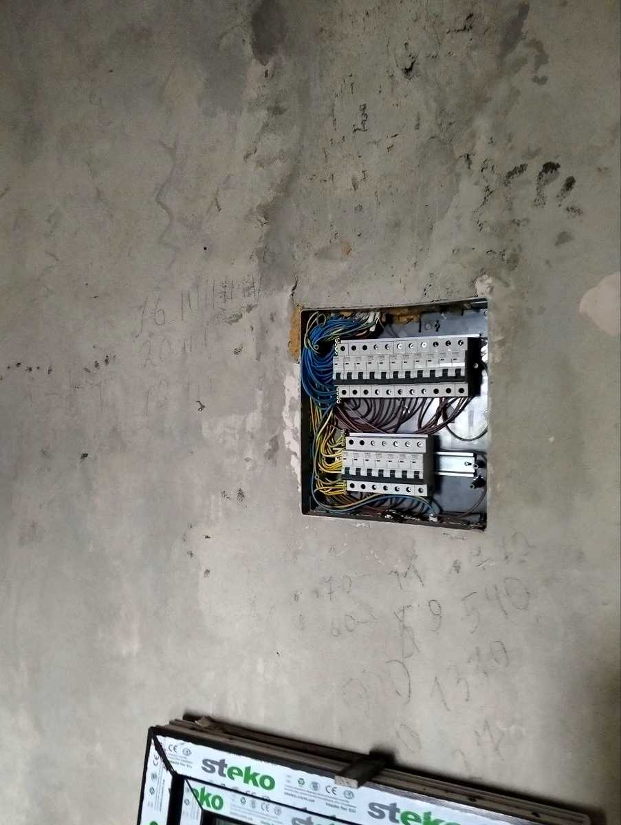1862976606182860