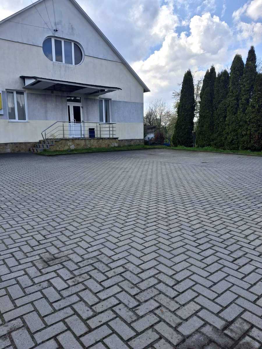 1862980756566483