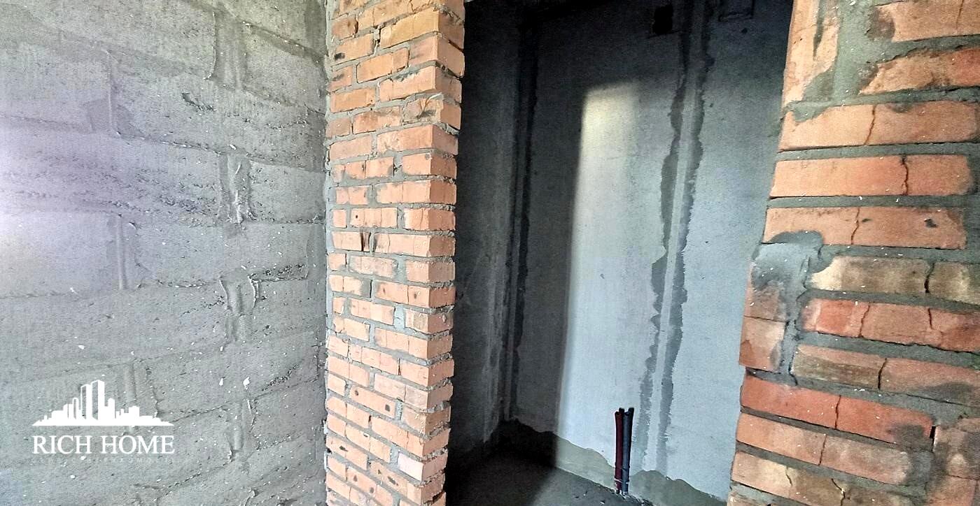 1862984379553610