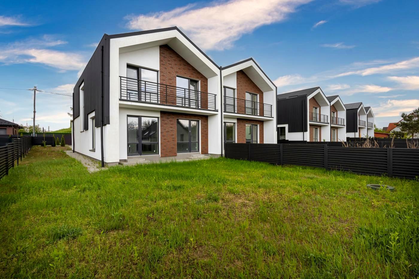 1862985025775718