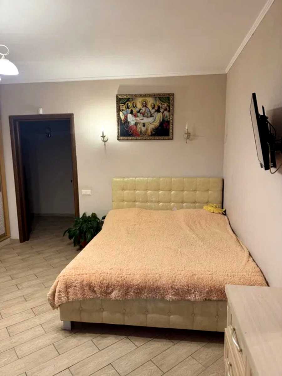 1862988775351533