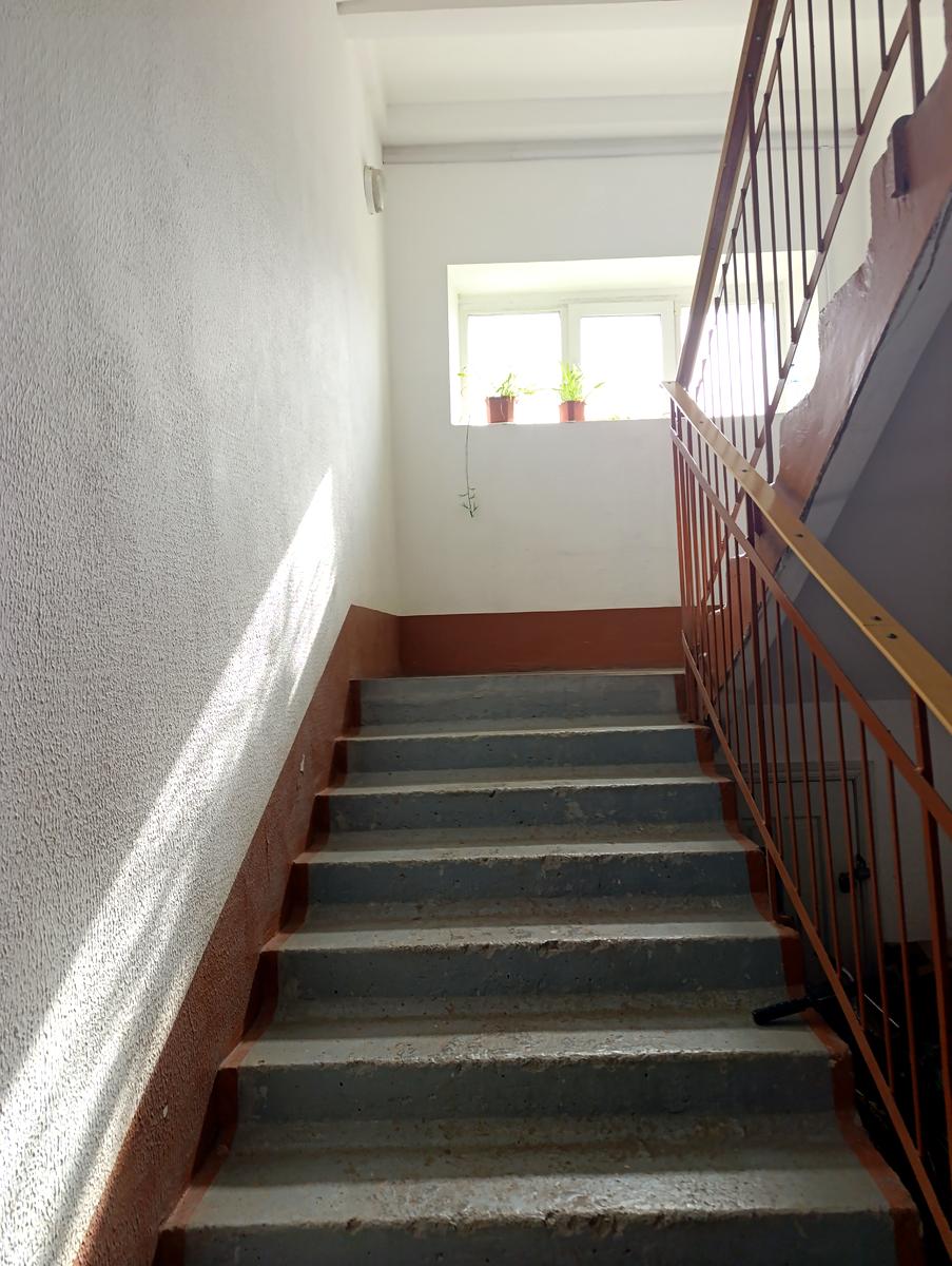 1862988804323403