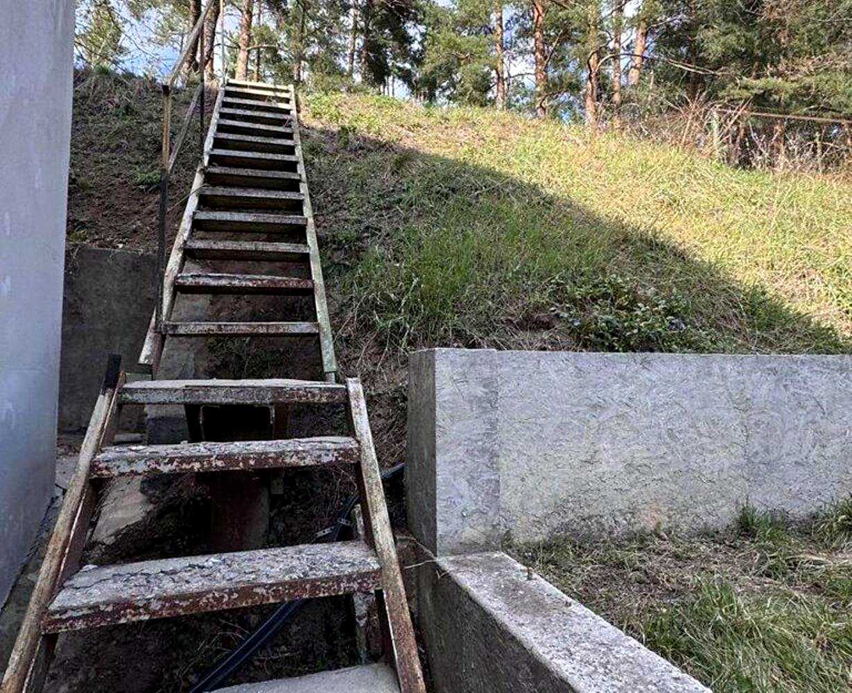 1862995546375602