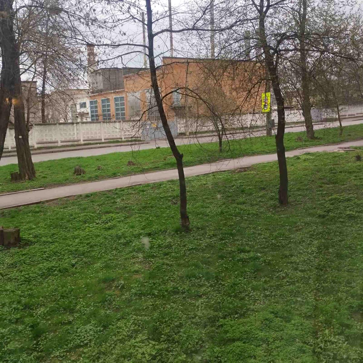 1862999085779327