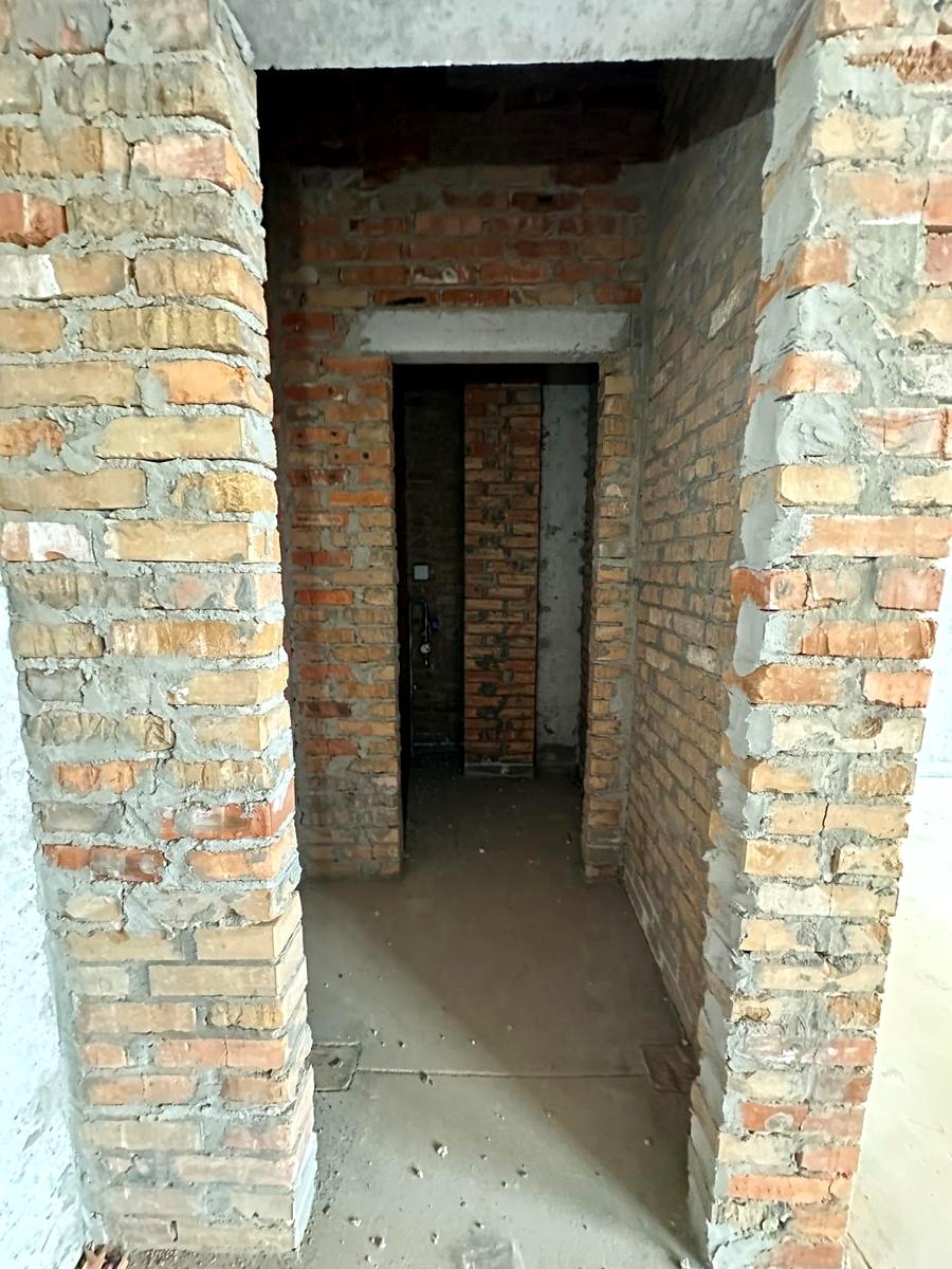 1863003814893939
