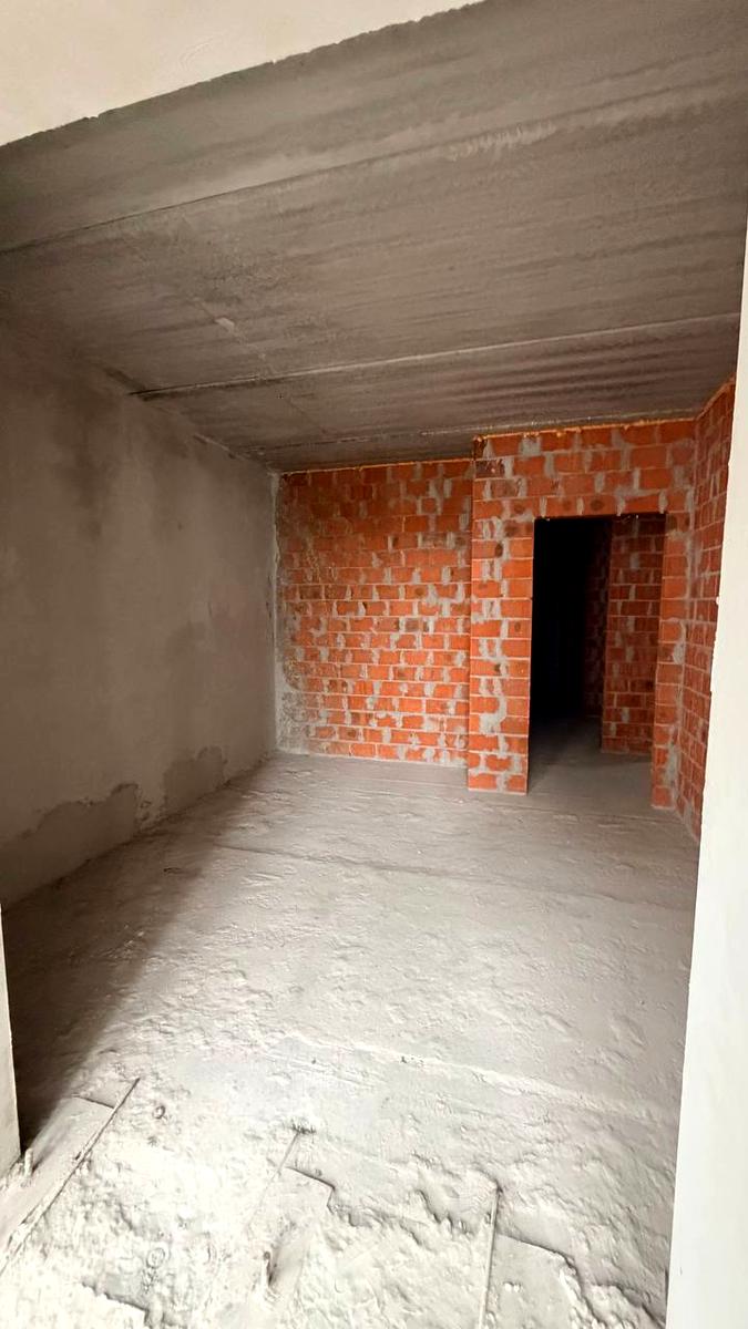 1863007727923364