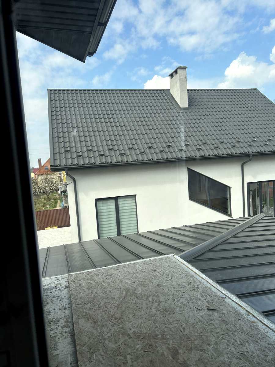 1863018638323963