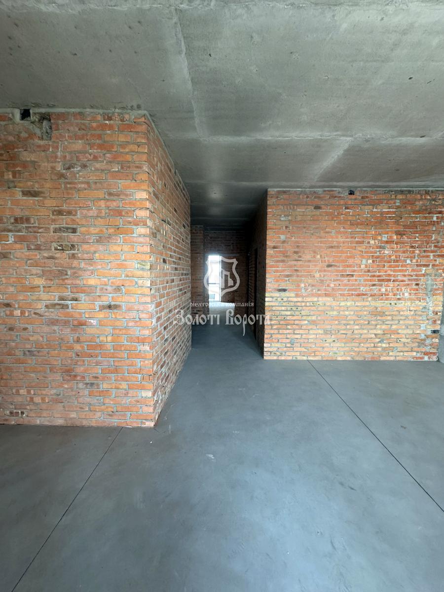 1863062605306876