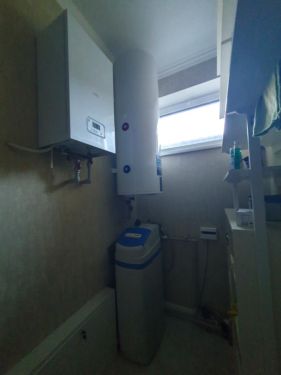 1863072464981809