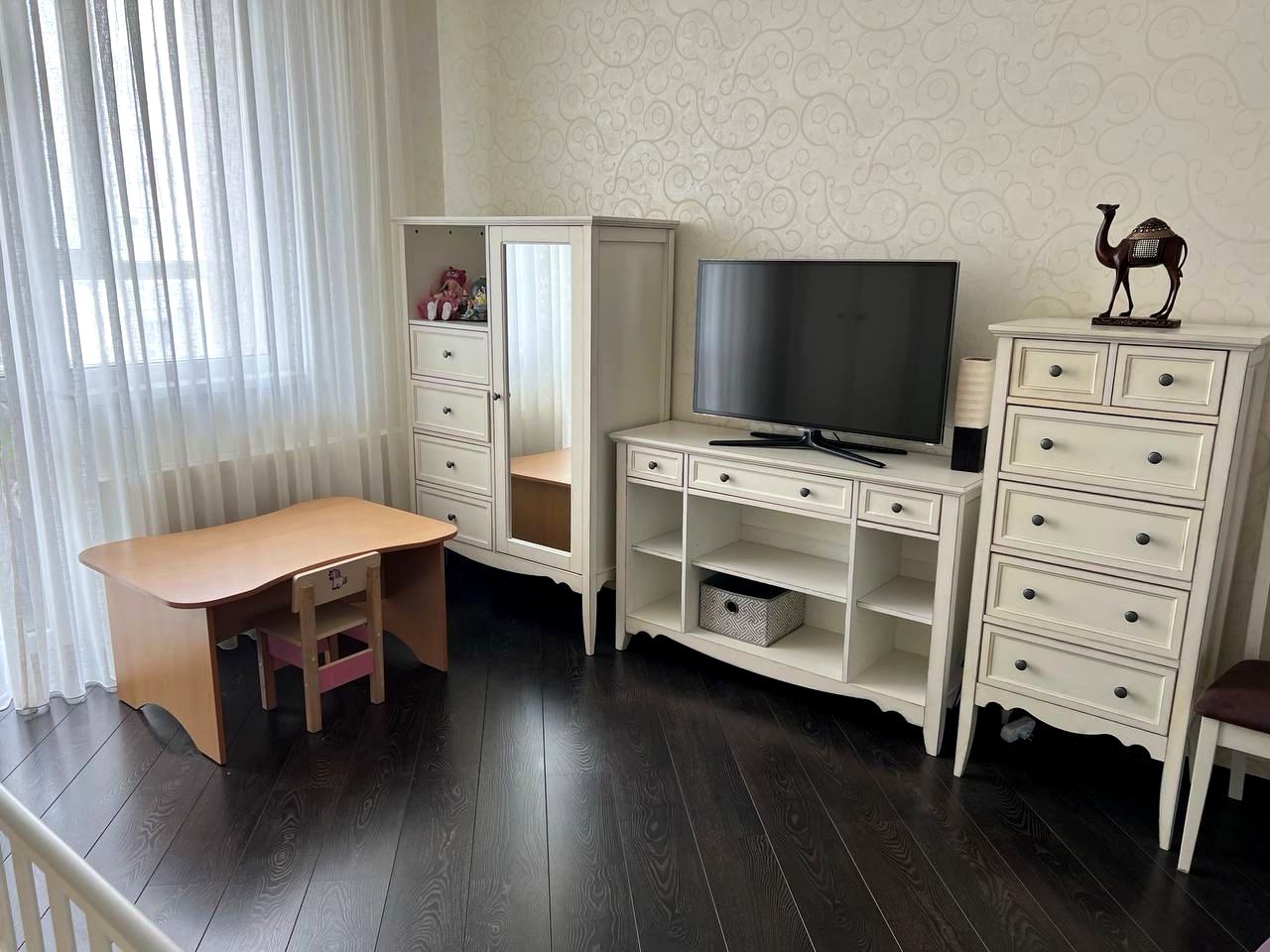 1863072965238773