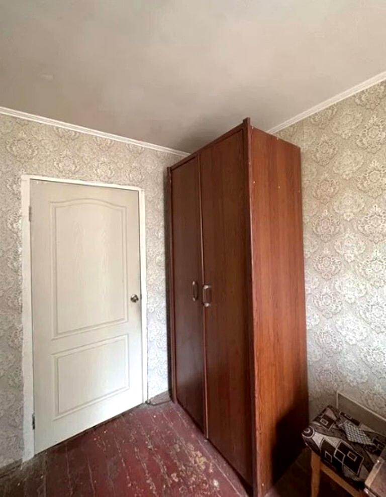 1863073261749893