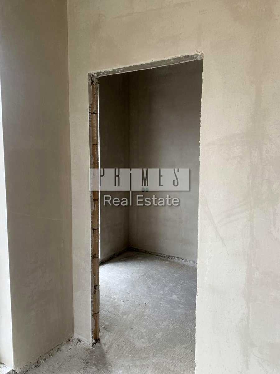 1863074223885811