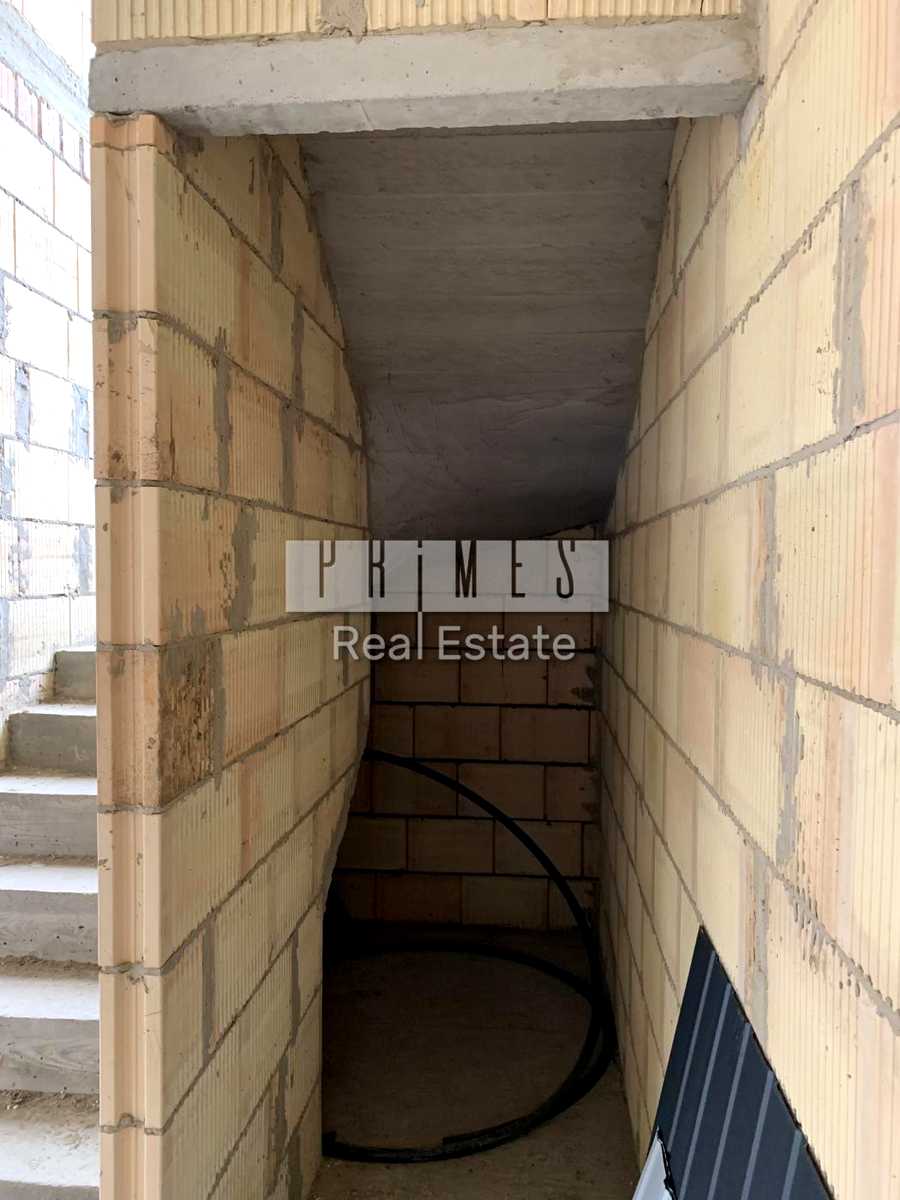 1863074574566756