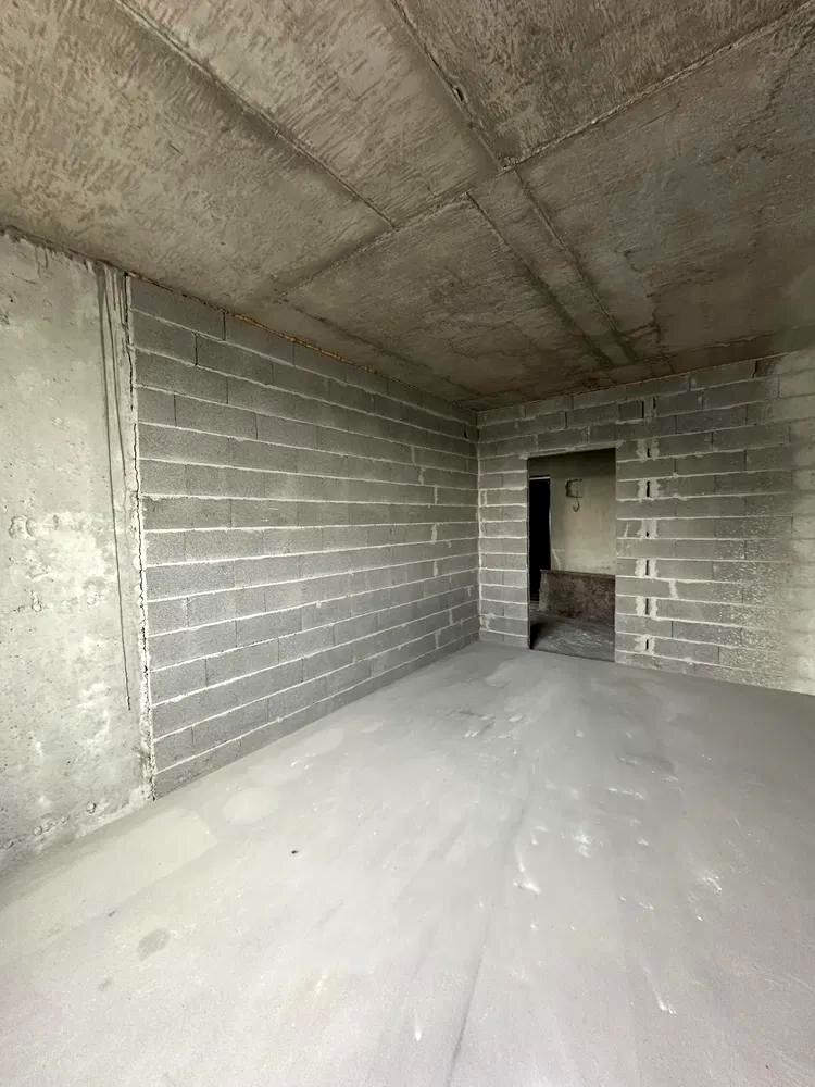 1863075872904552