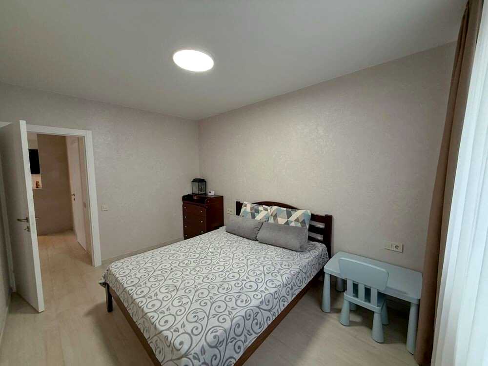 1863077213320070