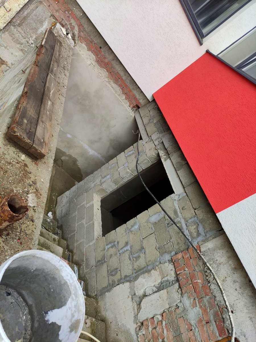 1863079330674749