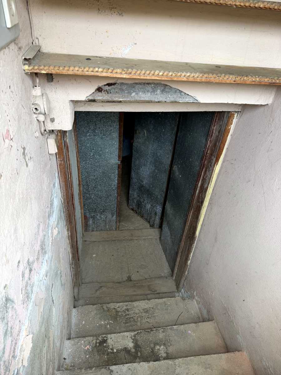 1863086990632991
