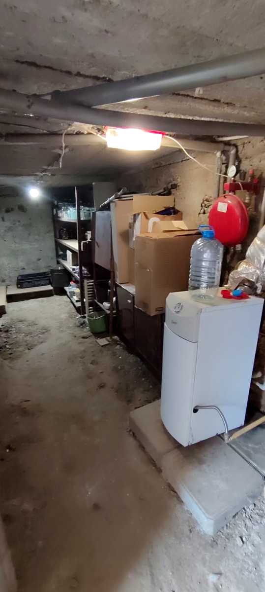 1863086995396039
