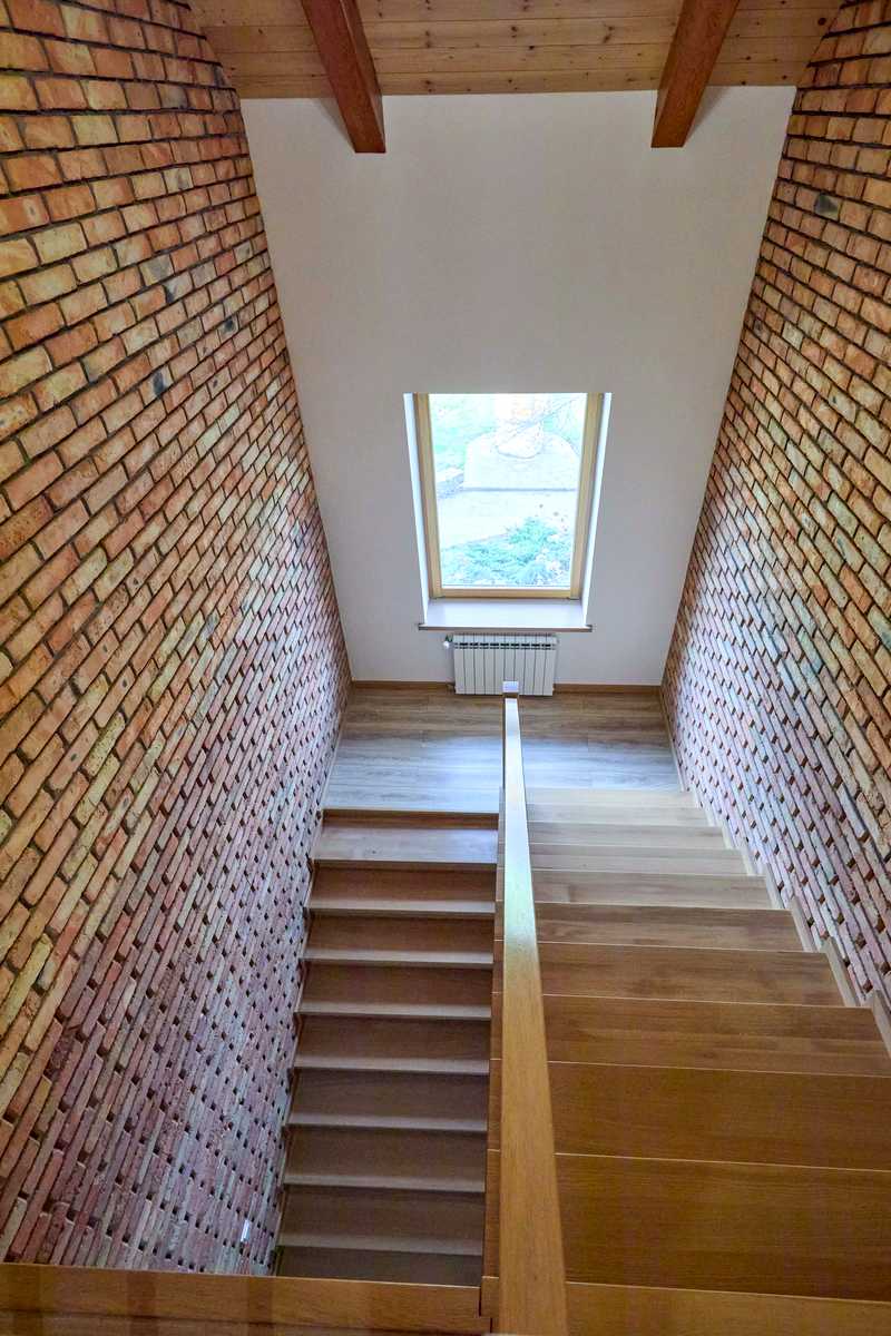 1863088500928950