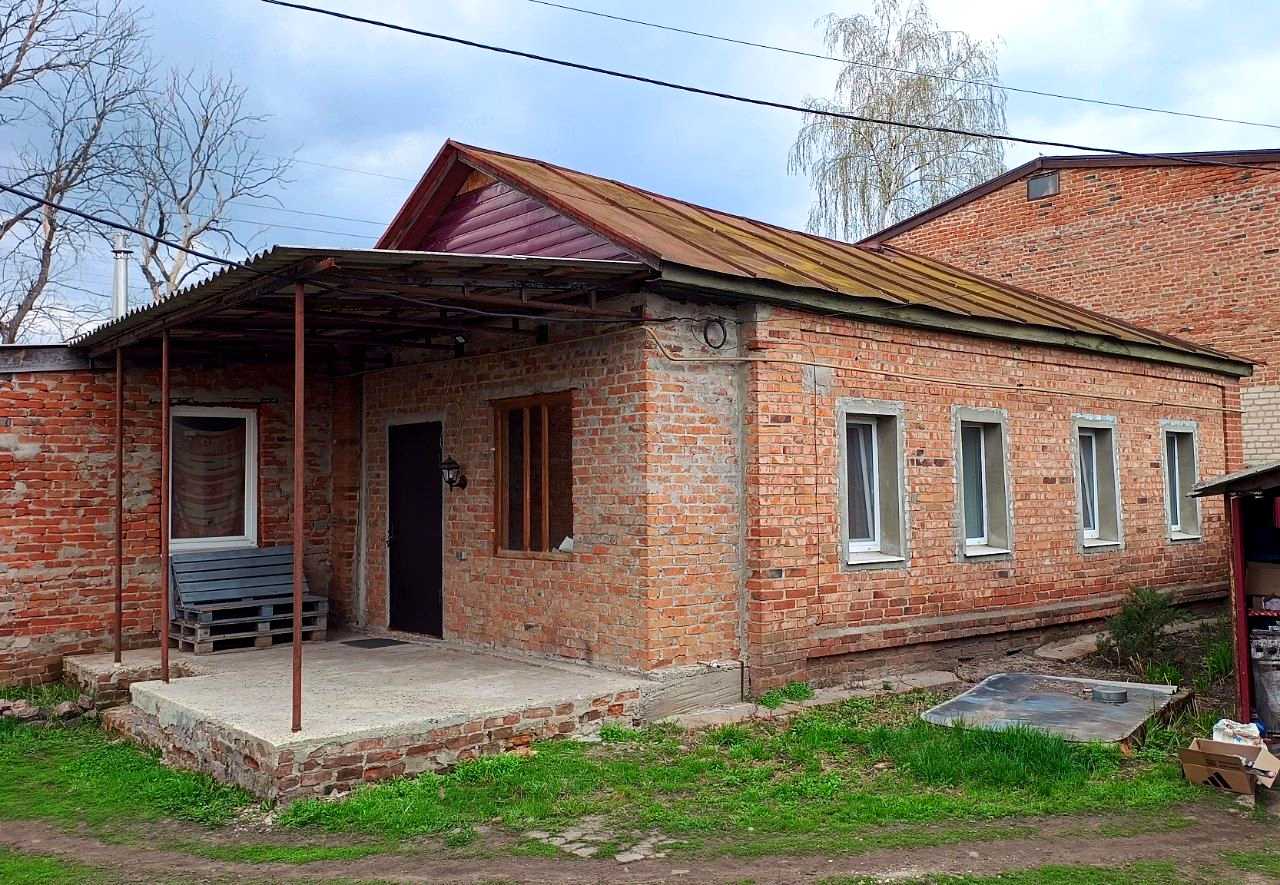 1863095369856723