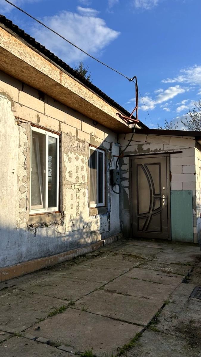 1863154611570096