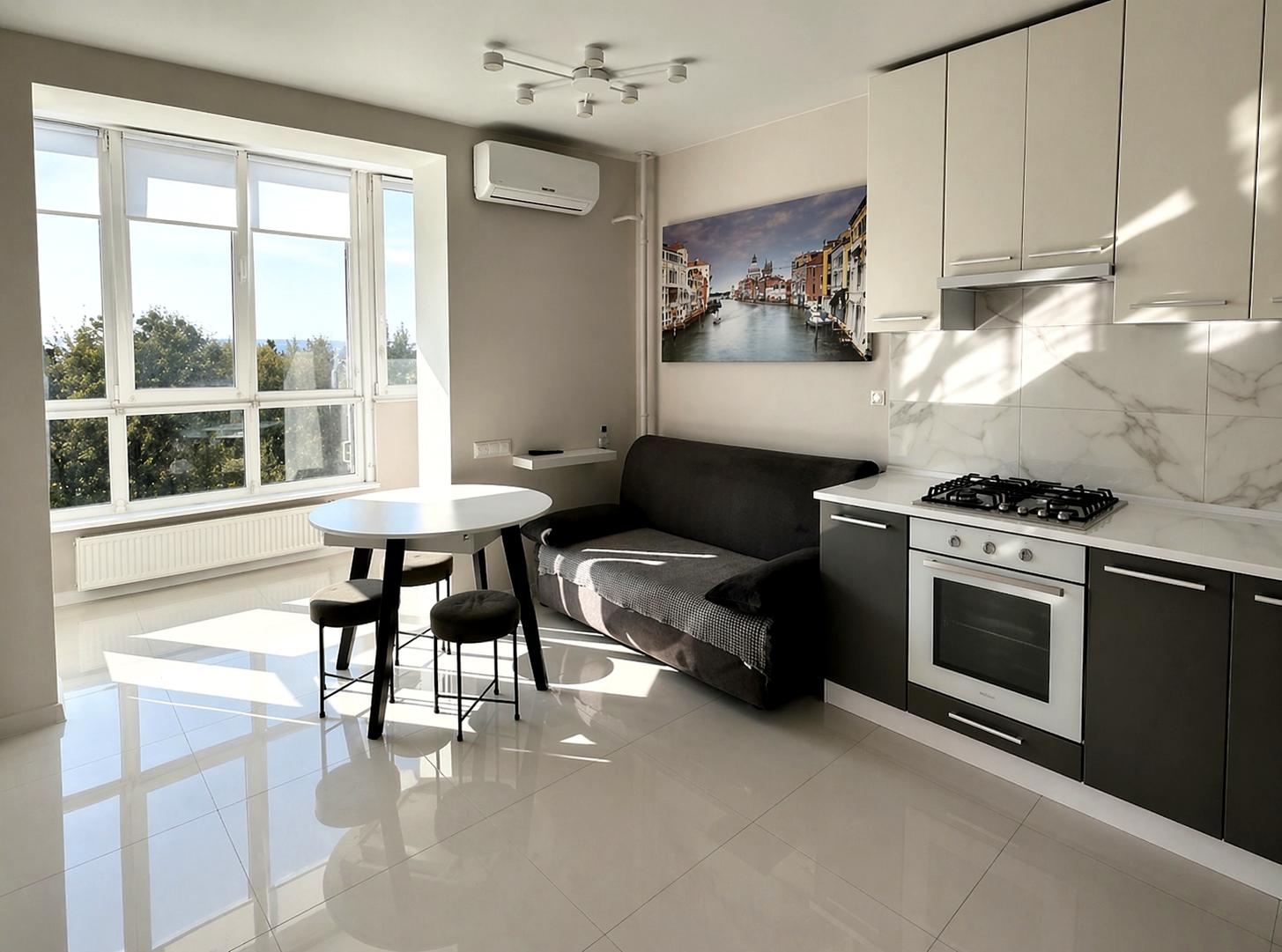 1863158206370220