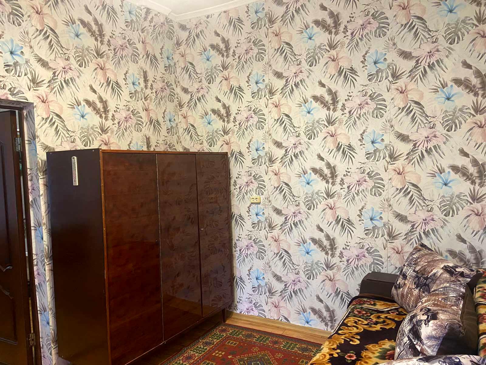 1863167156863086