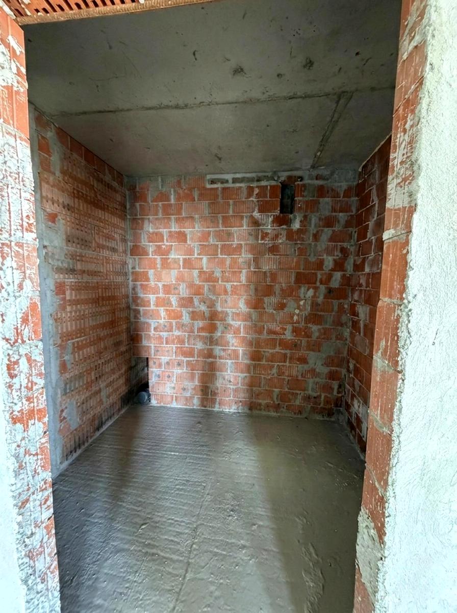 1863167296274725