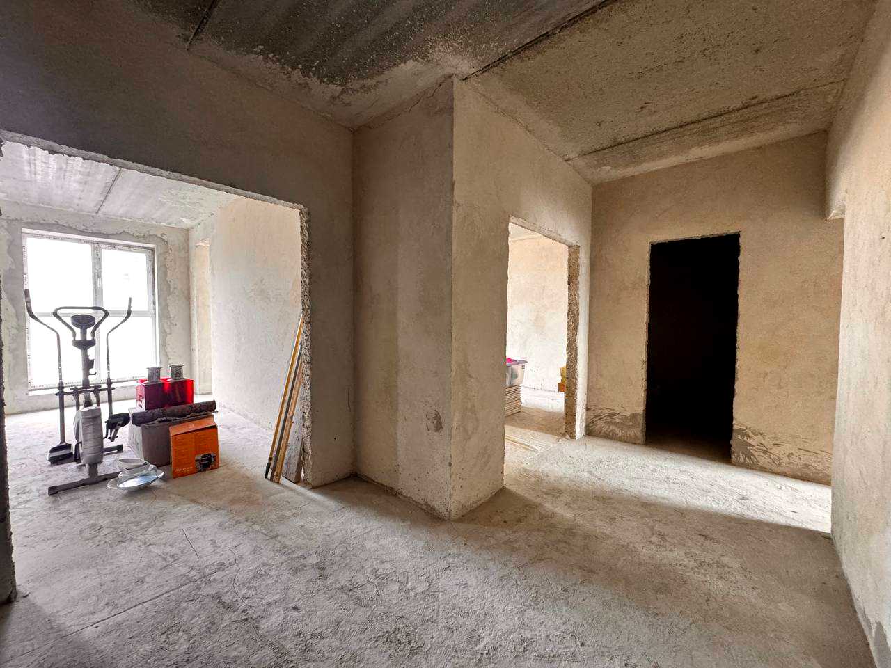 1863168907214353