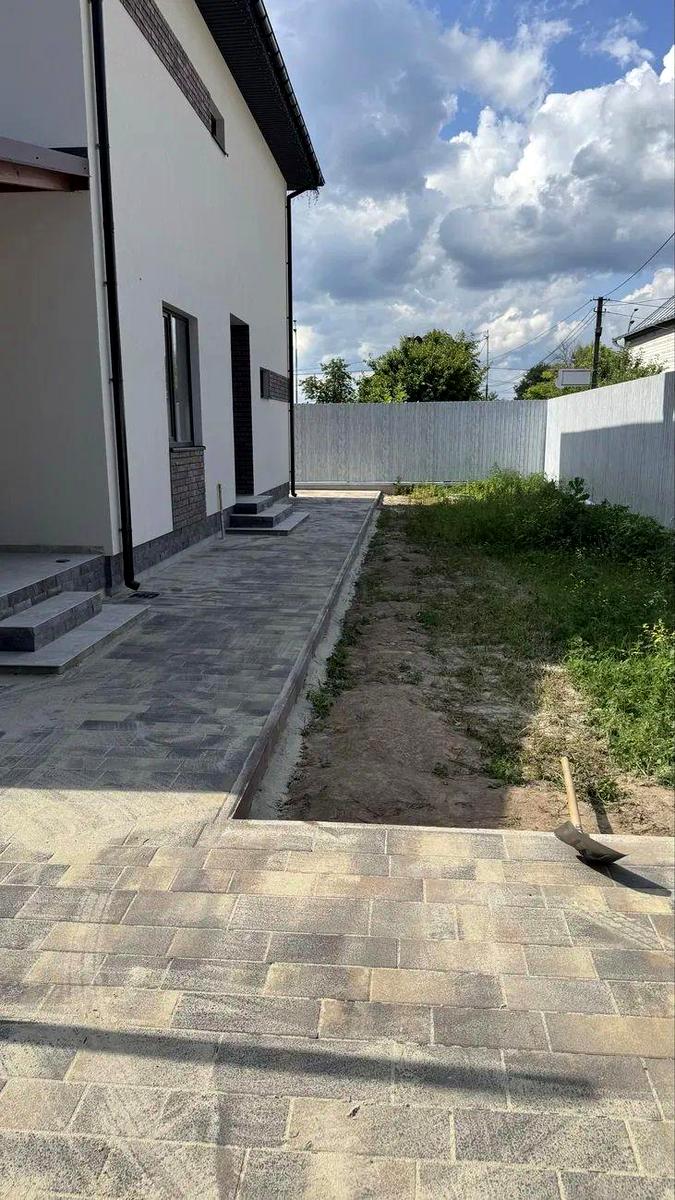 1863169149574057