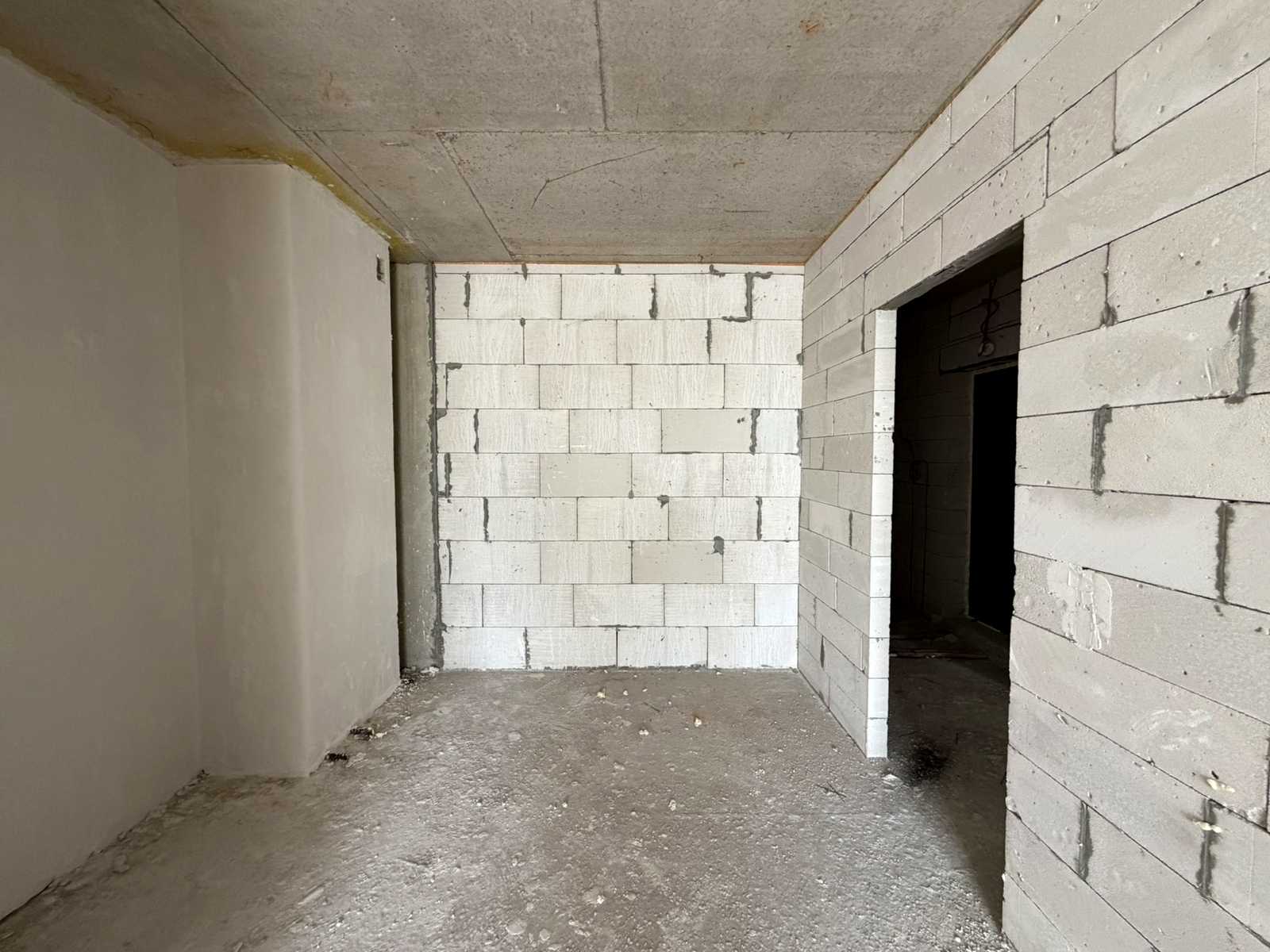 1863182801651127