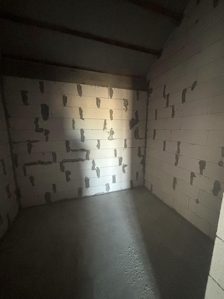 1863186129569692