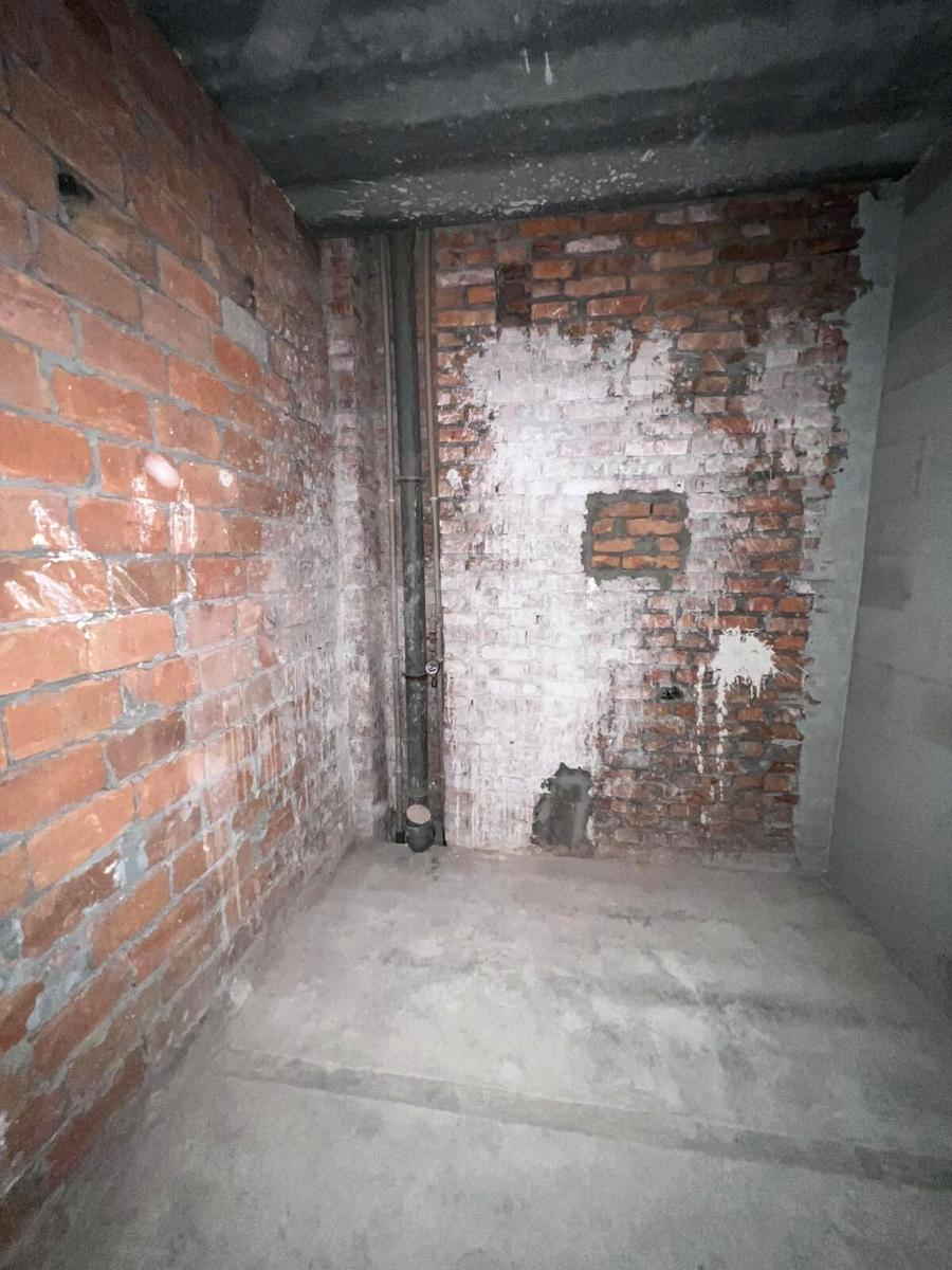 1863186772020938