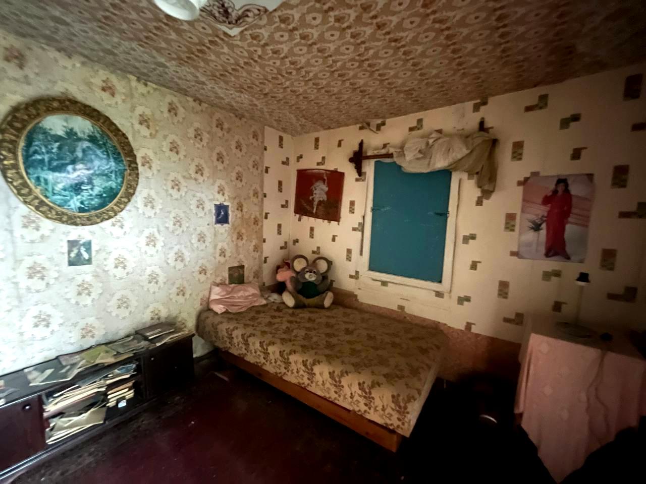 1863209953700312