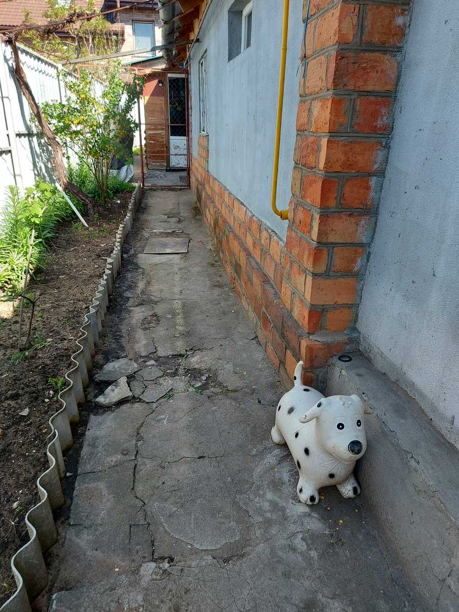 1863247849994429