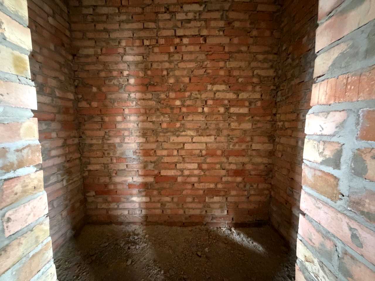 1863252546300530