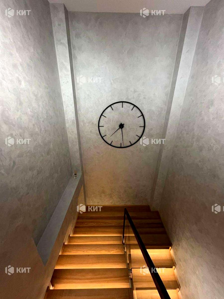 1863262620050755