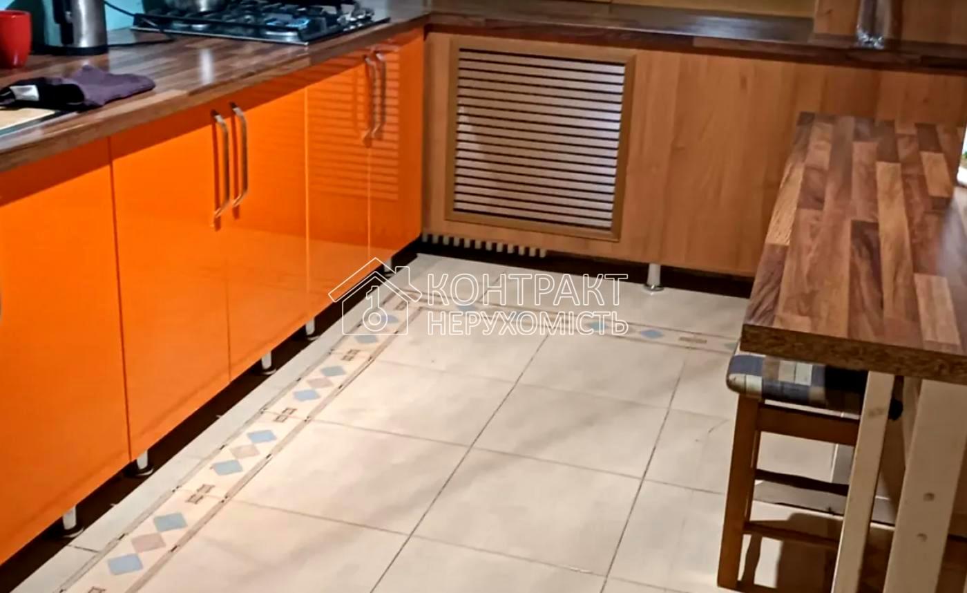 1863264811498541