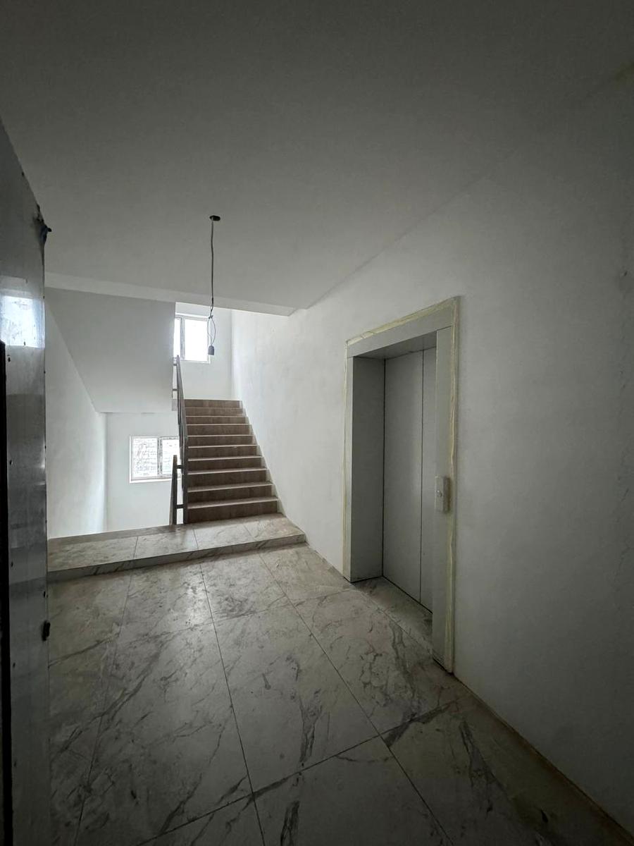1863269757082456
