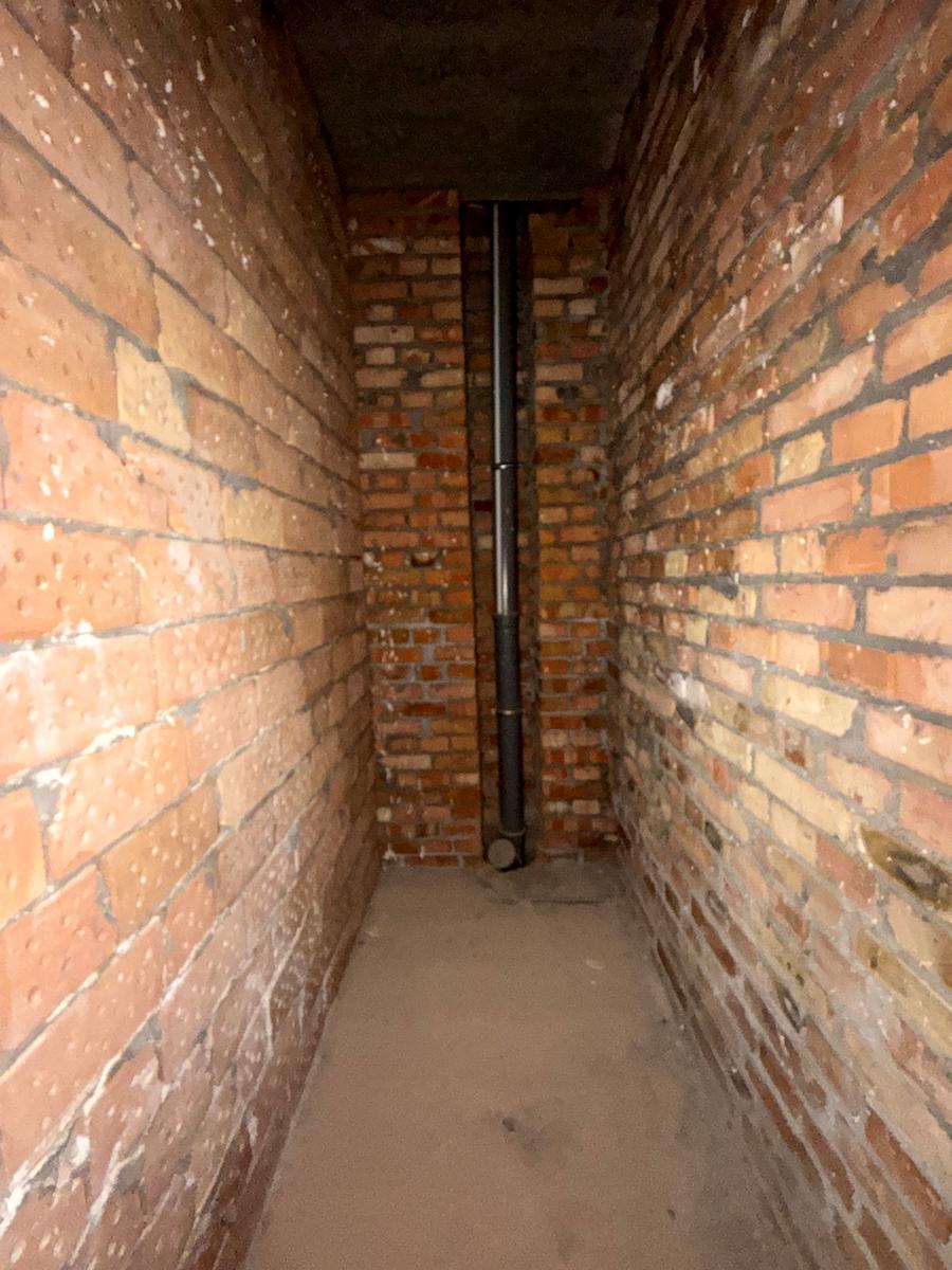 1863327699456377