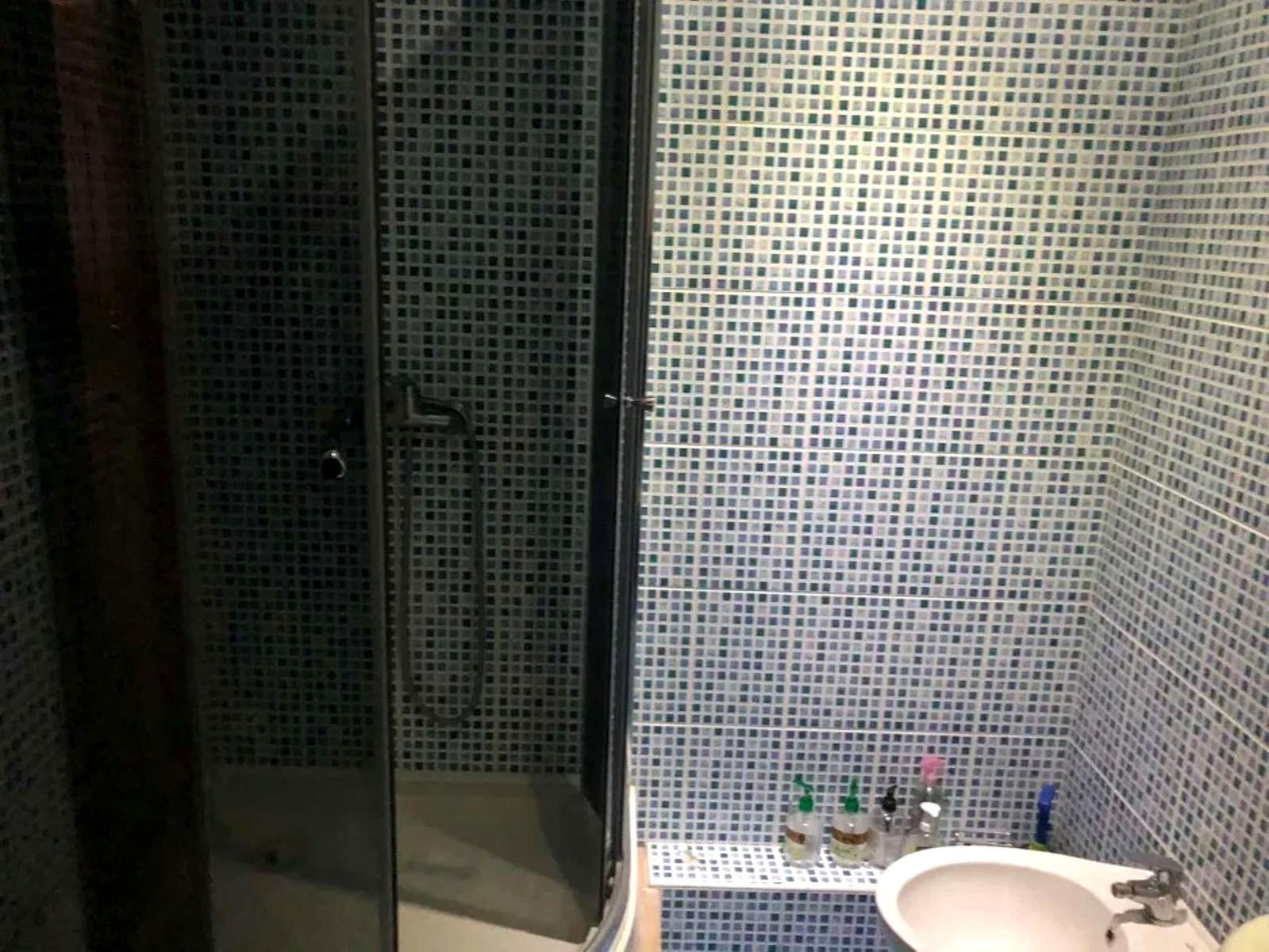 1863342160110646