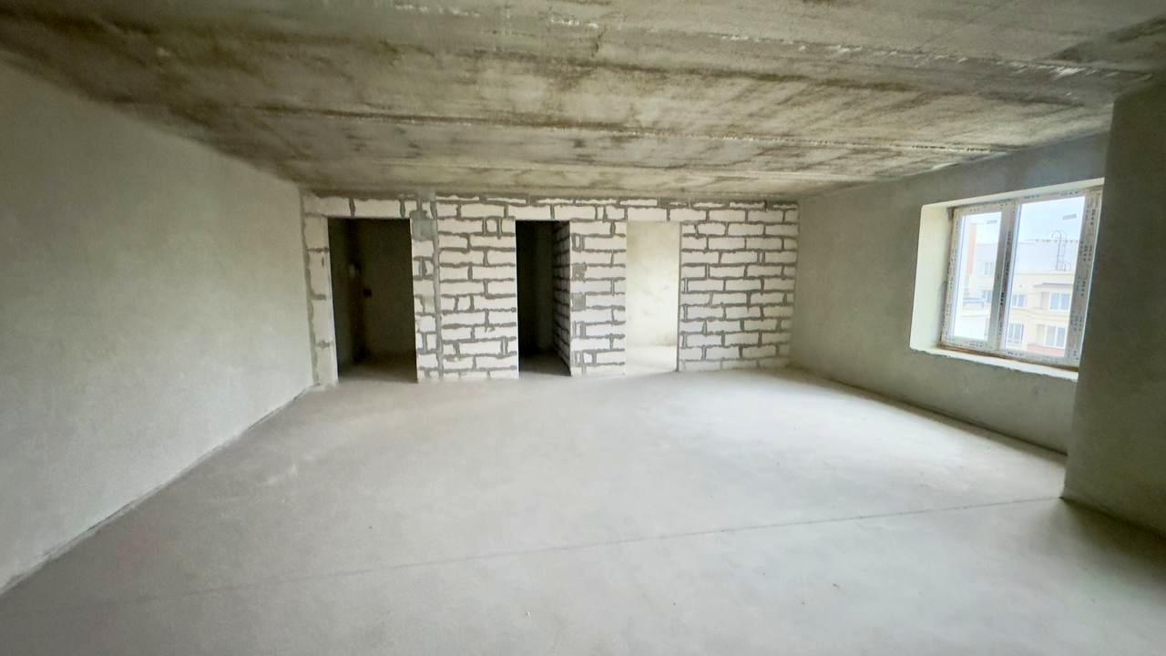 1863424461884825